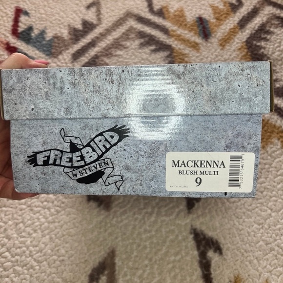 Freebird Shoes •Mackenna (size 9) Blush Multi - Picture 8 of 8